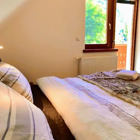Apartman Aurora, *