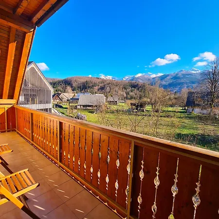 Aurora, Apartman