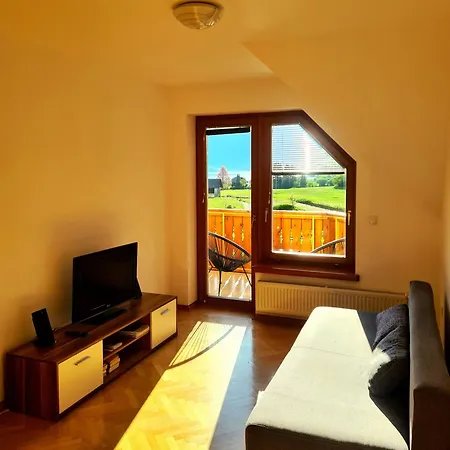 Aurora, Apartman *