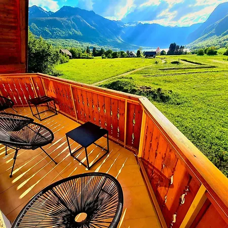 Apartman Aurora, *