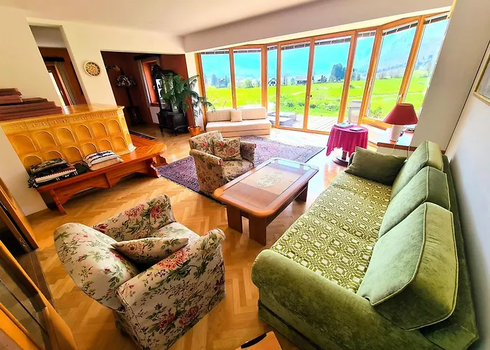 Aurora, Apartamento *